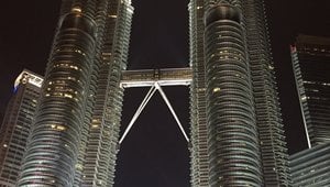 Petronas Towers - Kualar Lumpur